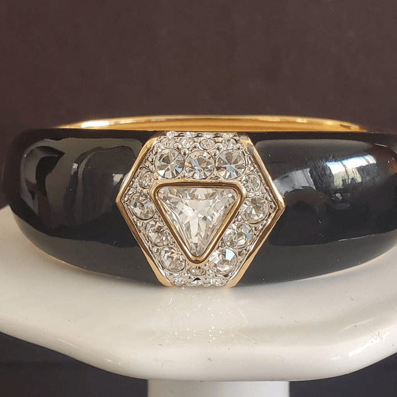 VTG Swarovski Black Enamel Hinged Bangle‎ with Crystals Signed S.A.L. 80's - Picture 1 of 10